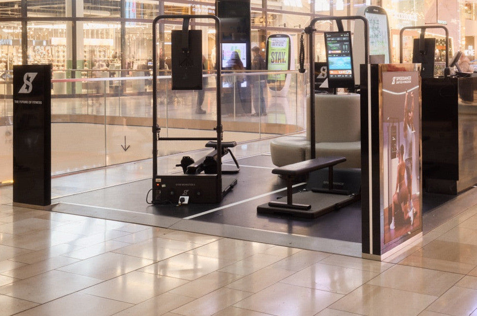 Ein Showroom-Pod von Speediance in einem Einkaufszentrum